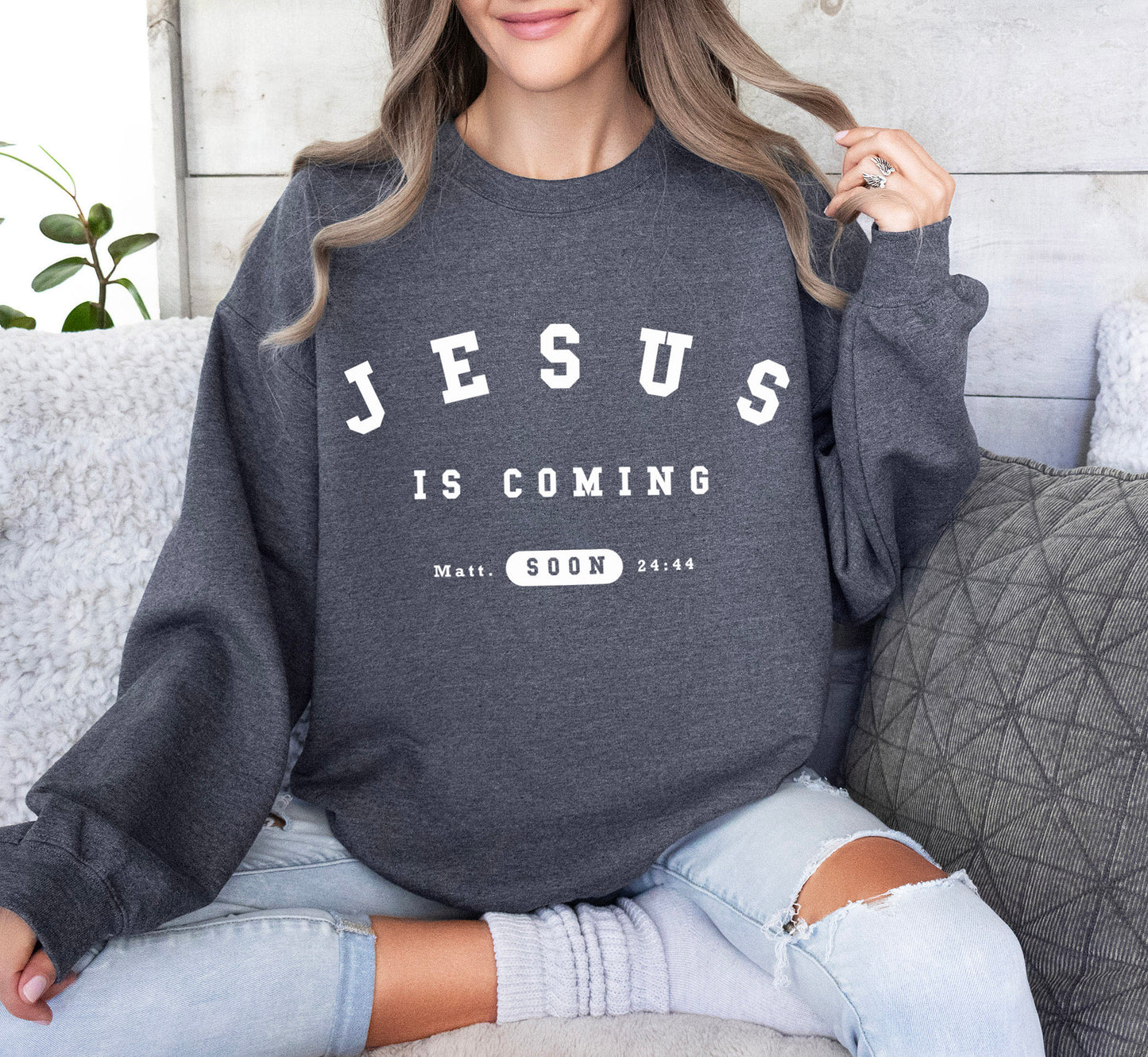 Jesus is Coming Soon - Unisex Heavy Blend™ Crewneck Sweatshirt